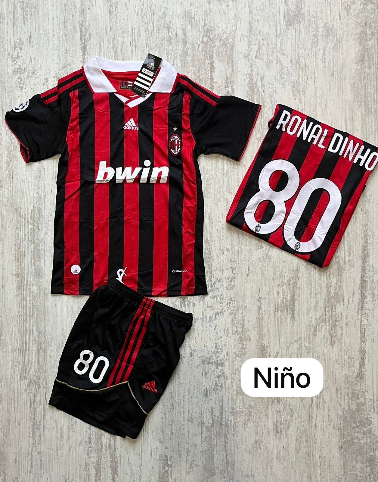 Uniforme de Milán retro 2007 Niño