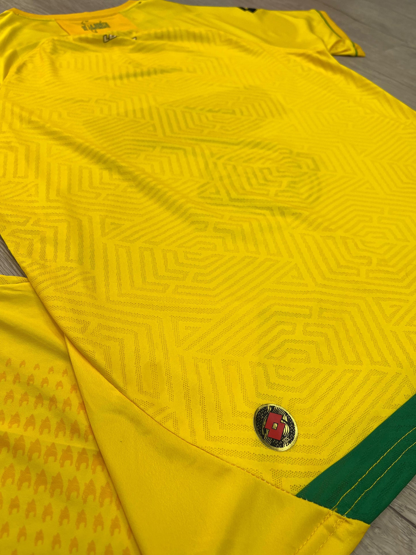 CAMISETA DE ADULTO BUCARAMANGA 2025 1.1 PLAYER