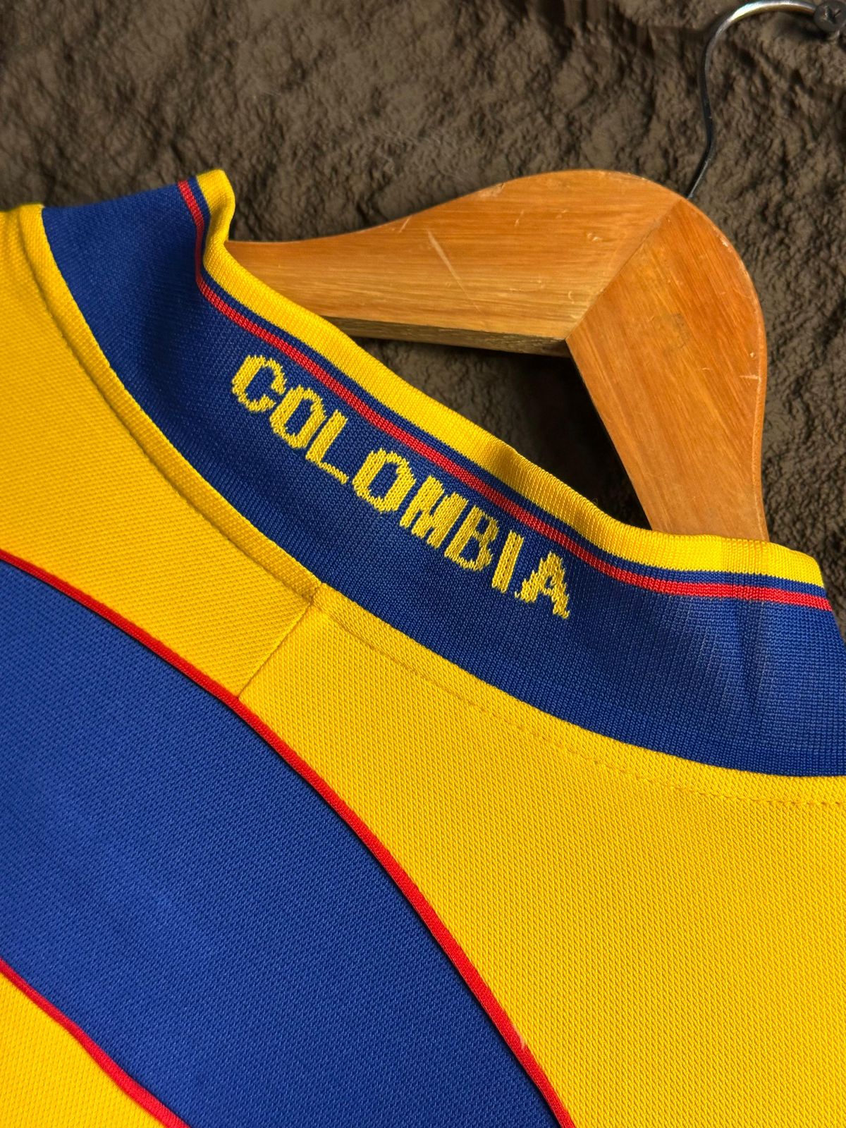 CAMISETA DE COLOMBIA RETRO