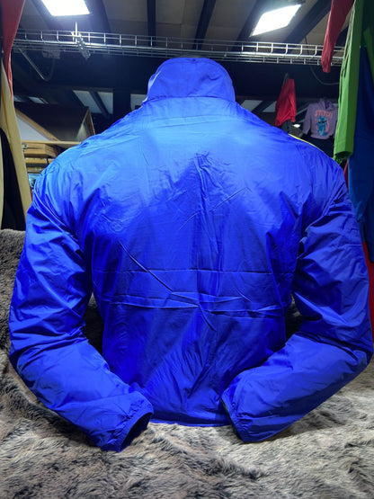 Chaqueta rompevientos millonarios azul